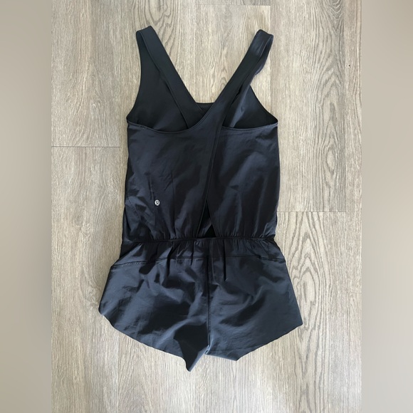 Lululemon size 4 fast and free romper - Picture 3 of 6